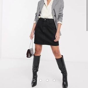 Veto Moda Mini Skirt